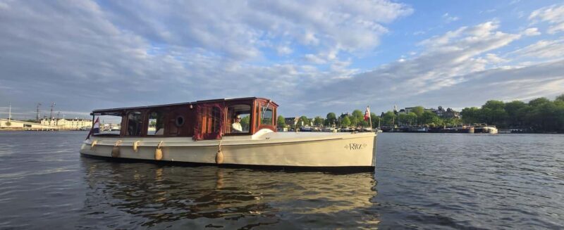 Amsterdam: Luxury Private Canal Cruise in German with Drinks - FAQs