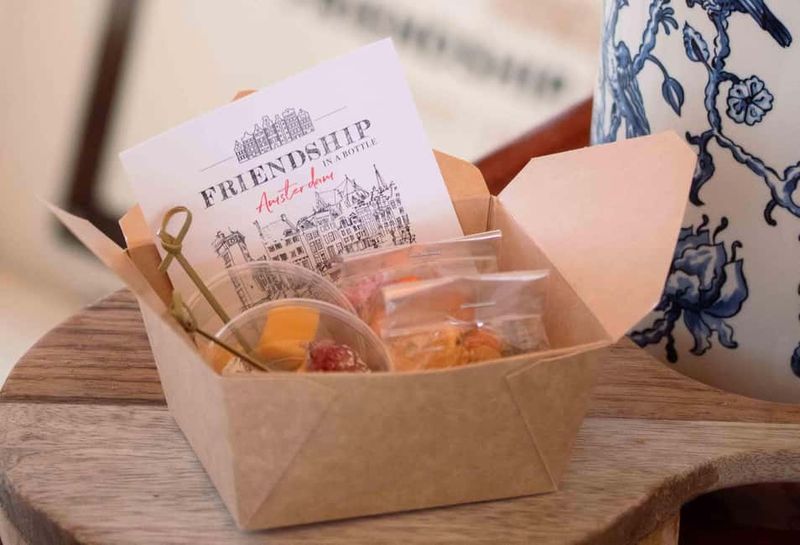 Amsterdam: Luxury Saloon Boat Cruise with Cocktails & Waffle - Our Lord in the Attic Museum: A Quick Landmark Moment