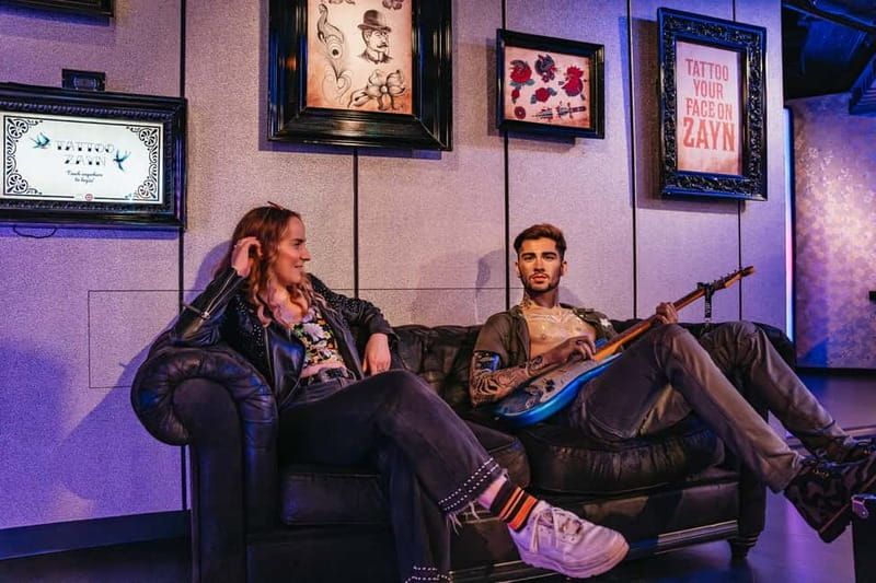 Amsterdam: Madame Tussauds Ticket - The Catwalk and the Staff Who Help the Moment Click