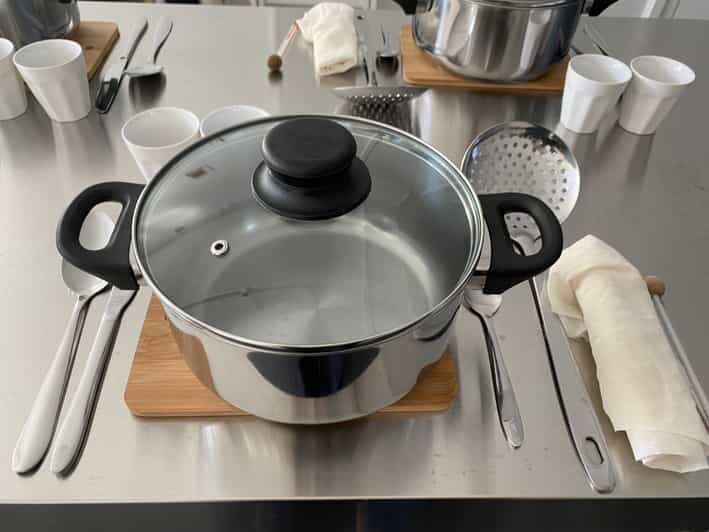 Amsterdam: Make your cheese next to De Hallen - Who Is This Best For?