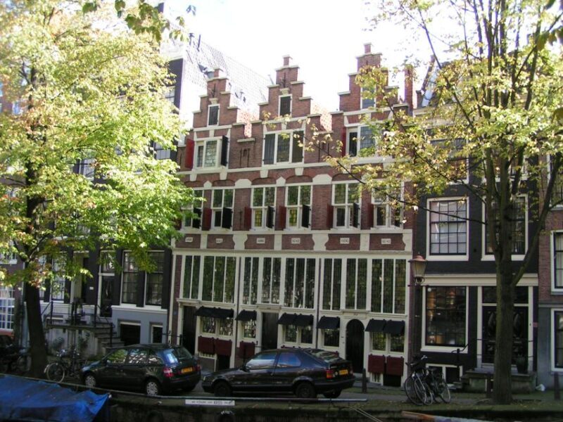 Amsterdam Old City Private Walking Tour - Key Points