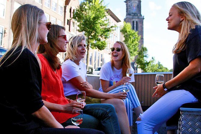 Amsterdam Open Boat Sightseeing Canal Cruise - Navigating the Schedule and Group Size