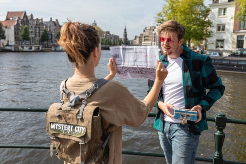 Amsterdam: "Operation 45 " Treasure Hunt Walking Tour - FAQ