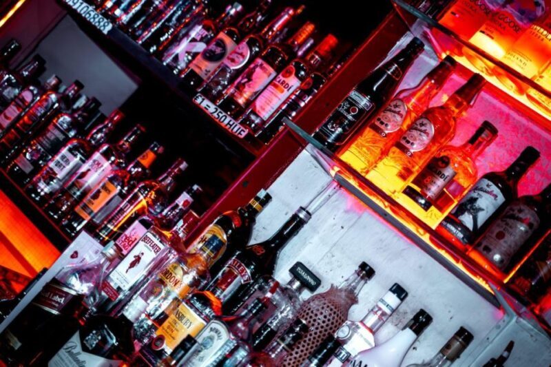 Amsterdam: Original Pub Crawl Party with VIP Entrance - What Is This Pub Crawl About?