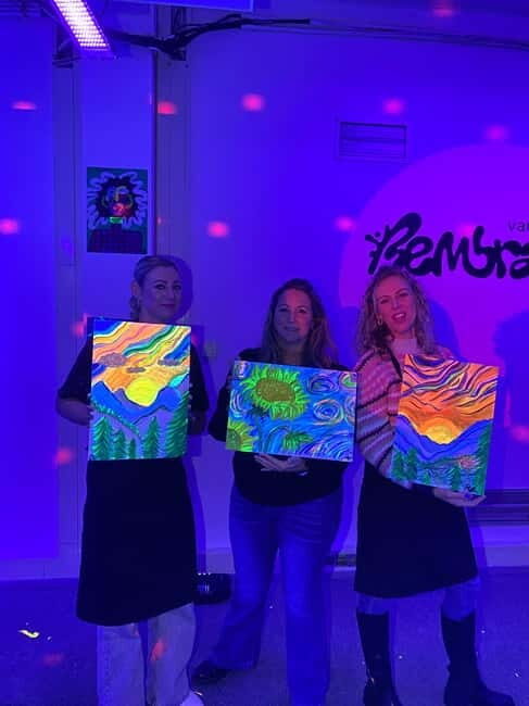 Amsterdam: Paint and Sip in the Dark at Rembrandt van Wine - Final Thoughts: Who Is This Experience Best For?