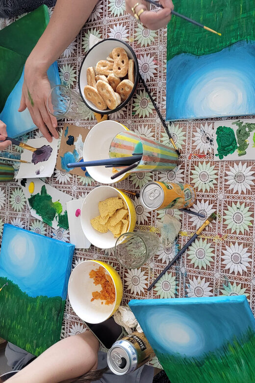 Amsterdam: Paint and Sip Workshop for (Bachelorette) Parties - Frequently Asked Questions