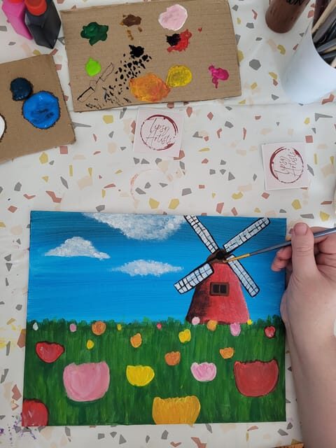 Amsterdam: Paint & Sip Workshop - Paint your Souvenir - Key Points