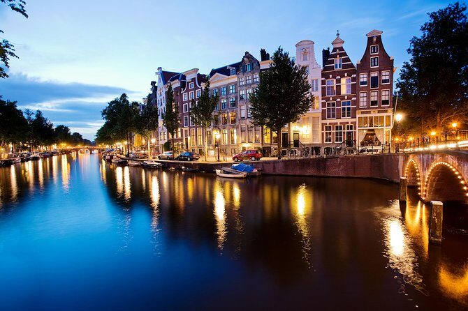 Amsterdam Pizza Cruise with Unlimited Drinks - Key Points