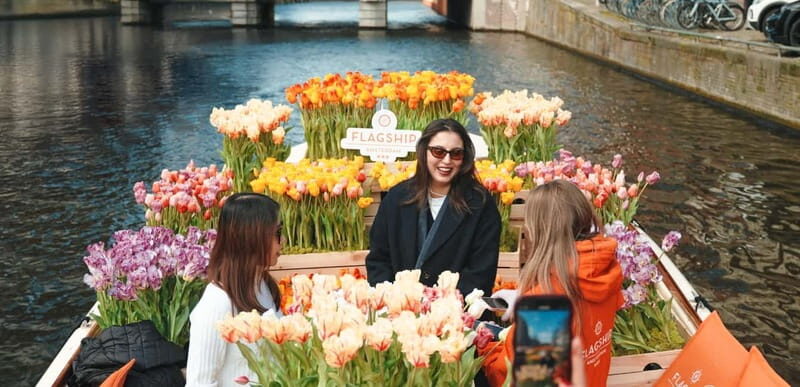Amsterdam: Premium Tulip Boat Canal Tour - Key Points