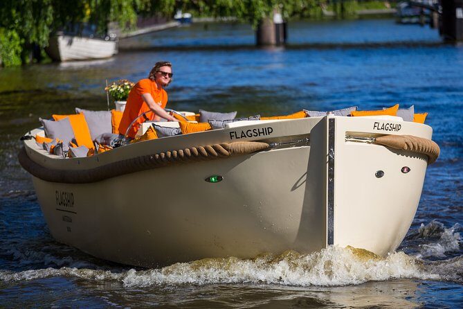 Amsterdam Private BBQ and Drinks Cruise With Onboard Chef - The Price and Value