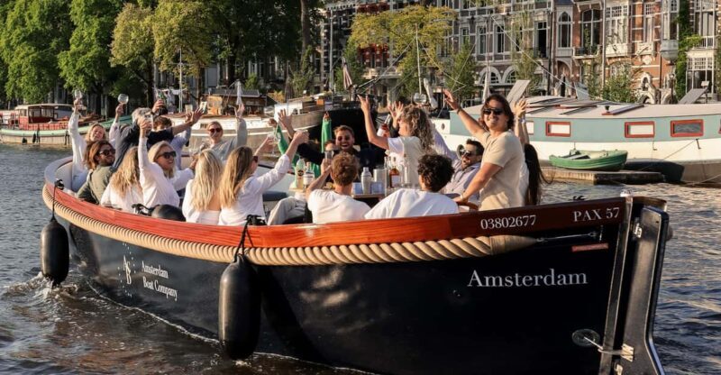 Amsterdam: Private City Canal Cruise - The Comforts and Inclusions