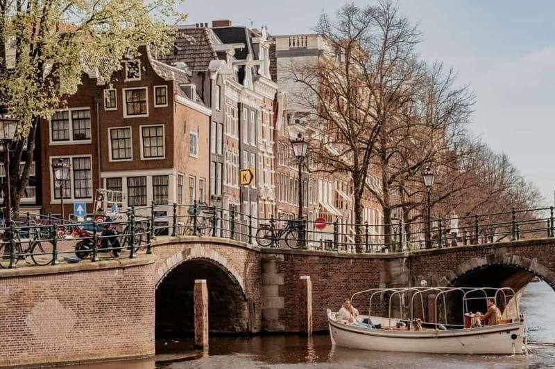 Amsterdam: Private Romantic Canal Cruise w. Prosecco/Snacks - Who Would Love This Tour?