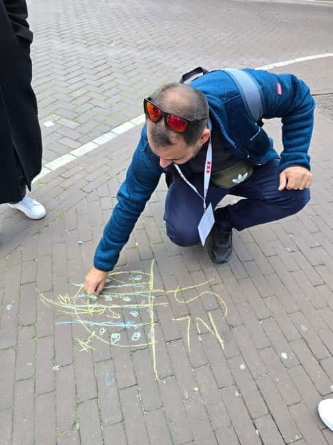 Amsterdam: Private walking tour with Coffee & Anne Frank VR - Overall Impressions