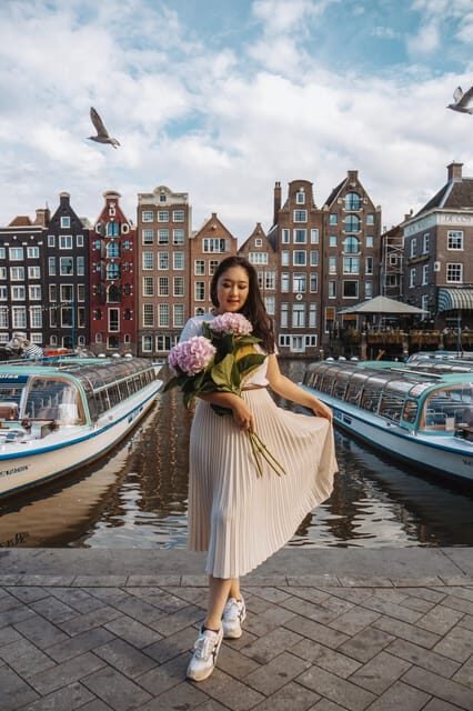 Amsterdam: Professional Photoshoot at the Canals - Key Points