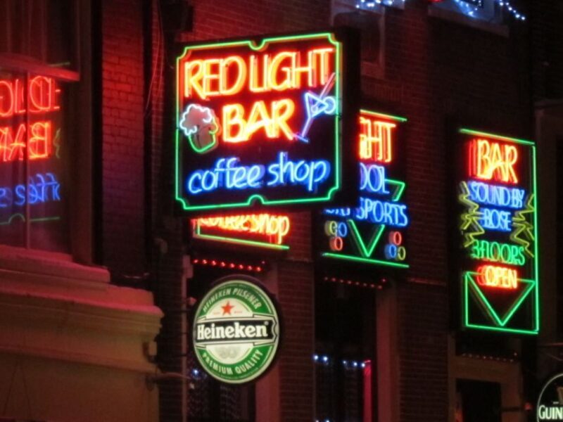 Amsterdam: Red Light District and Coffeeshop Culture Tour - Who Should Consider This Tour?