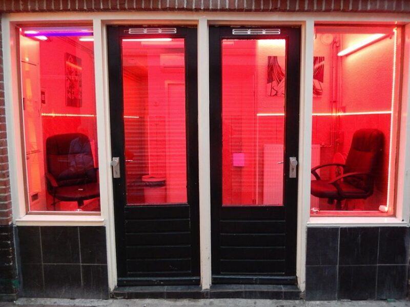 Amsterdam: Red Light District Exclusive Night Tour - The Bottom Line: Is It Worth It?