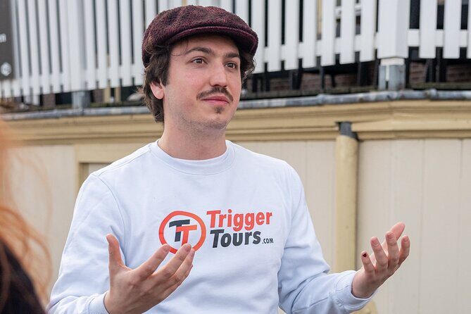 Amsterdam: Red Light District guided tour - A Close Look at the Tour Itself