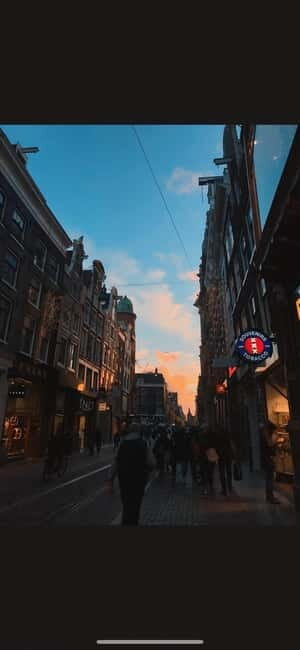 Amsterdam: Red Light District Tour in German/English for groups of 4 or more - FAQs