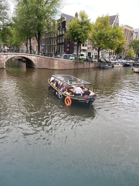 Amsterdam Small-Group Canal Cruise Including Snacks/Drinks - The Guides: Why They Make the Difference