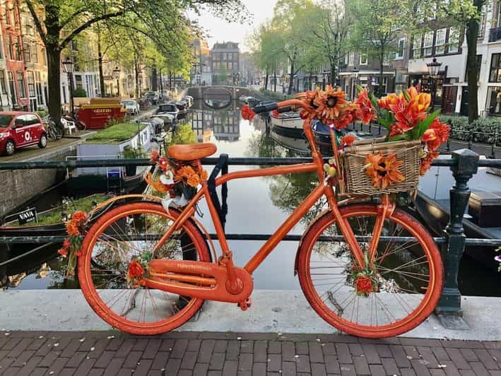 Amsterdam: Small Group Walking Tour with Fun Guide - Key Points