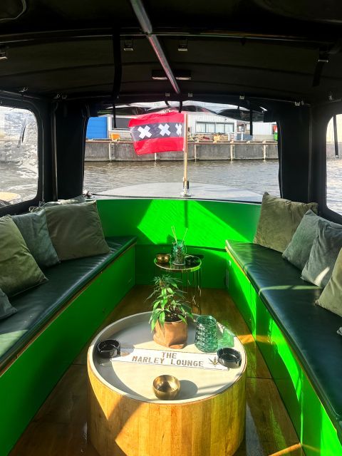 Amsterdam: Smoke and Lounge City Boat Cruise - The crew makes a big difference (and guests notice)