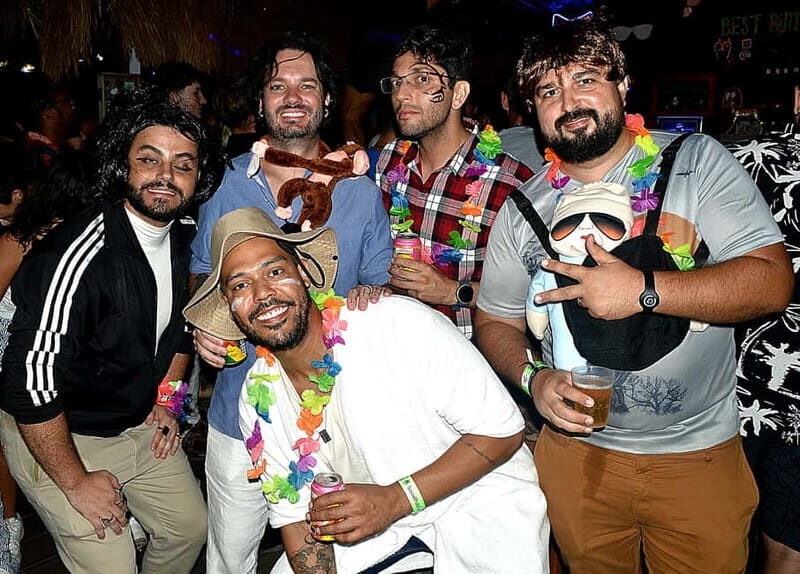 Amsterdam: Social Pubcrawl, Games and get to know eachother - The Value and What You’re Getting