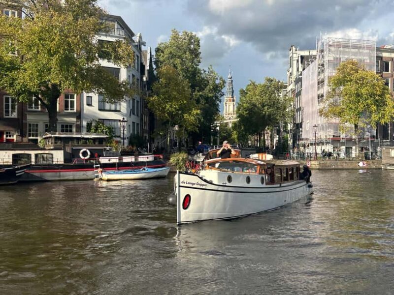 Amsterdam: The Bulldog Boat Smoke-Friendly Cruise & 2 Drinks - Who Will Love This Tour?