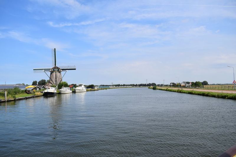 Amsterdam: Tour to Keukenhof Gardens with Windmill Cruise - Keukenhof Arrival: Free Time That Lets You Set Your Pace