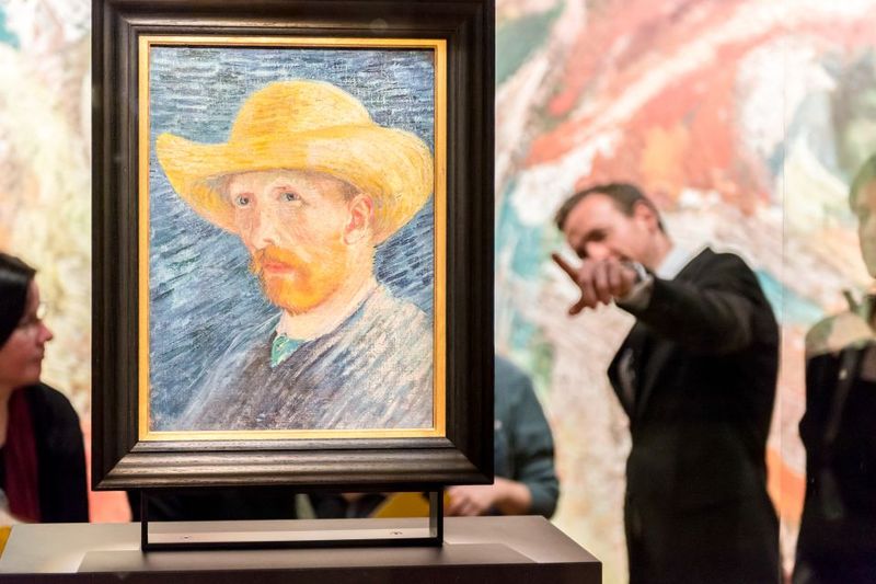 Amsterdam: Van Gogh Museum Ticket - The optional audio guide in 11 languages