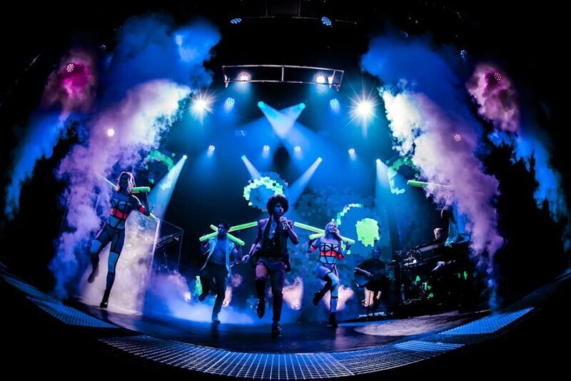 Amsterdam: VEGAS Dinner Show with 3-Course Sharing Menu - FAQs