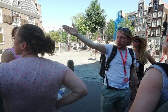 Amsterdam Walking Tour with a local comedian as guide - Analyzing the Value