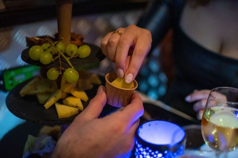 Amsterdam: Wine and Cheese Evening Cruise - Final Thoughts: Who Would Love This?