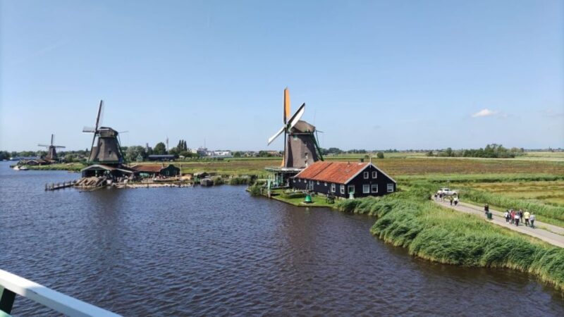 Amsterdam: Zaanse Schans Windmills Bike Tour with Guide - Why You’ll Love the Zaanse Schans Bike Tour