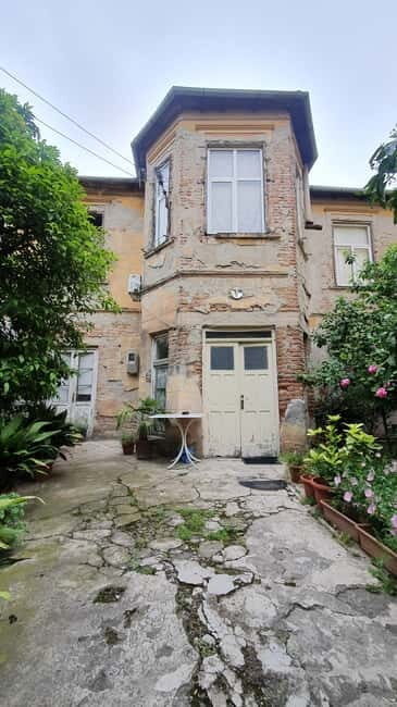 An Alternative Tour of Tirana - Key Points