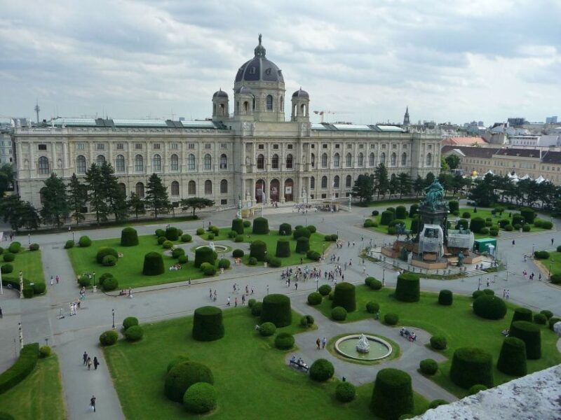 An Introduction to Vienna Walking Tour - Exploring Vienna in Depth: What to Expect