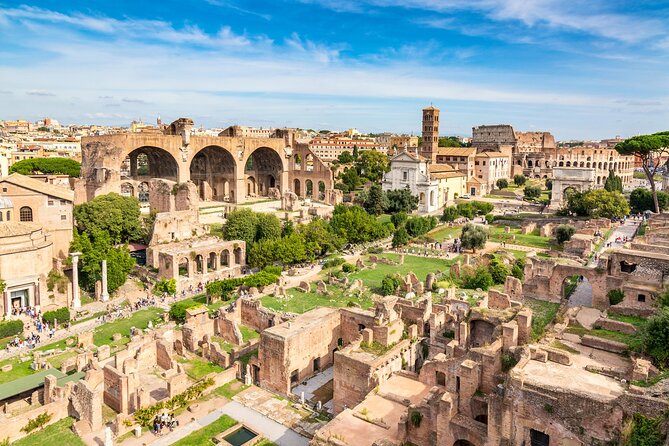 Ancient Rome Guided Tour: Colosseum, Forum and Palatine - Stop 2: The Colosseum Entry and First Look Inside