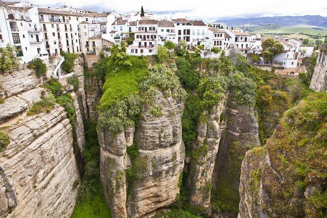 Andalucia's City Of Dreams: A Self-Guided Audio Tour of Ronda - Exploring Ronda with Andalucias City Of Dreams: A Self-Guided Audio Tour