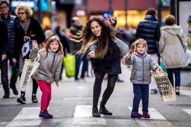 Andorra Private Tour: Sightseeing, Shopping & Traditional Lunch - Key Points