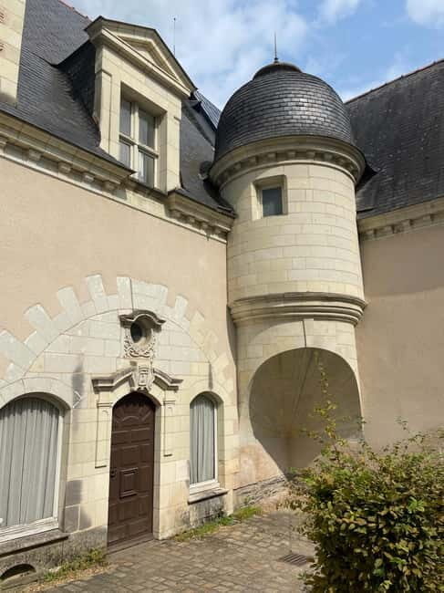 Angers: discovering the historic center - Practical Details and Considerations
