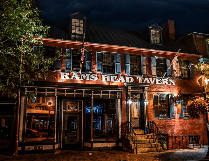 Annapolis Ghosts: Spirits & Spirits Haunted Pub Crawl - What Is the Annapolis Ghosts Tour All About?