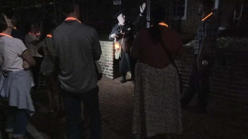 Annapolis: Historic Ghost Tour - The Guides and Group Size