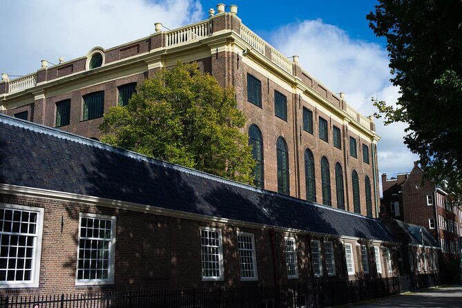 Anne Frank Walking Tour and Jewish Quarter in EN/DE/ES/IT - The Downsides to Consider