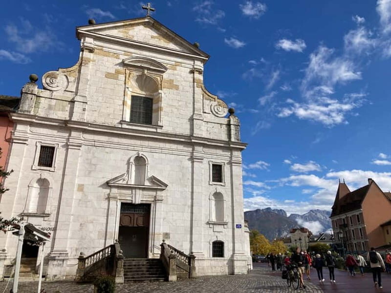 Annecy : Private Guided Tour - Discover Annecy: A Walk Through Time and Beauty