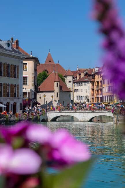 Annecy: Traditional Food Group Walking Tour - The Bottom Line: Who Should Consider This Tour?