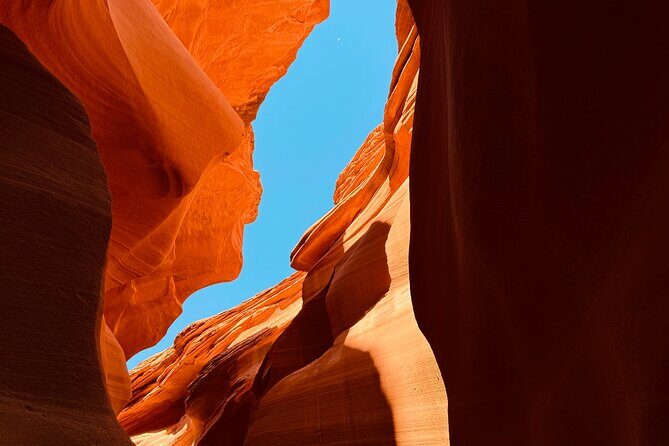 Antelope Canyon, Horseshoe Bend Day Tour with Lake Powell - The Drive and Atmosphere