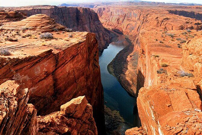 Antelope Slot Canyon and Horseshoe Bend Day Tour from Sedona - Viewing the Glen Canyon Dam Overlook