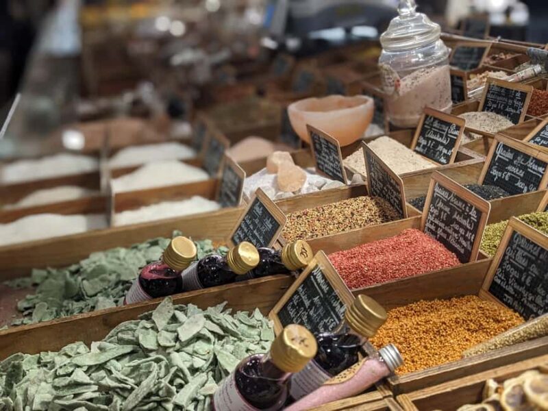 Antibes: 2 hour walking tour in the old town - Key Points