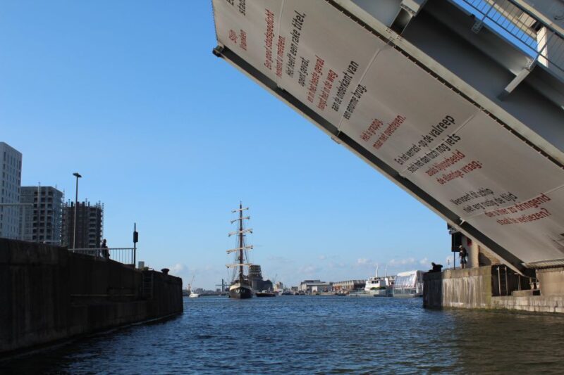 Antwerp: Private Old Harbour Boat Tour Incl. Drinks & Snacks - The Experience on Board