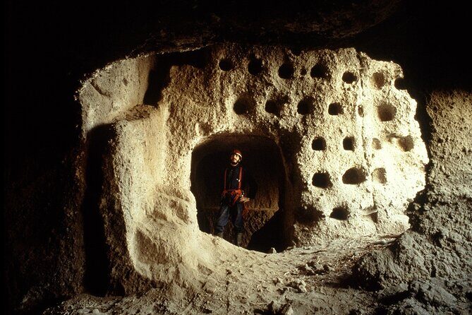 Aperitif in front of the Duomo and Orvieto Underground Caves tour - Frequently Asked Questions