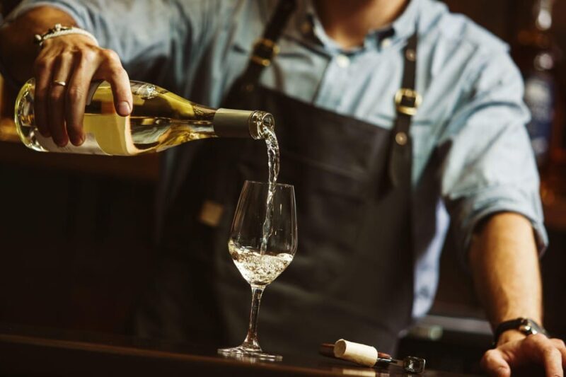 Apulia: Guided Vineyard Tour with Wine Tasting - What to Expect from the Vineyard Tour in Apulia